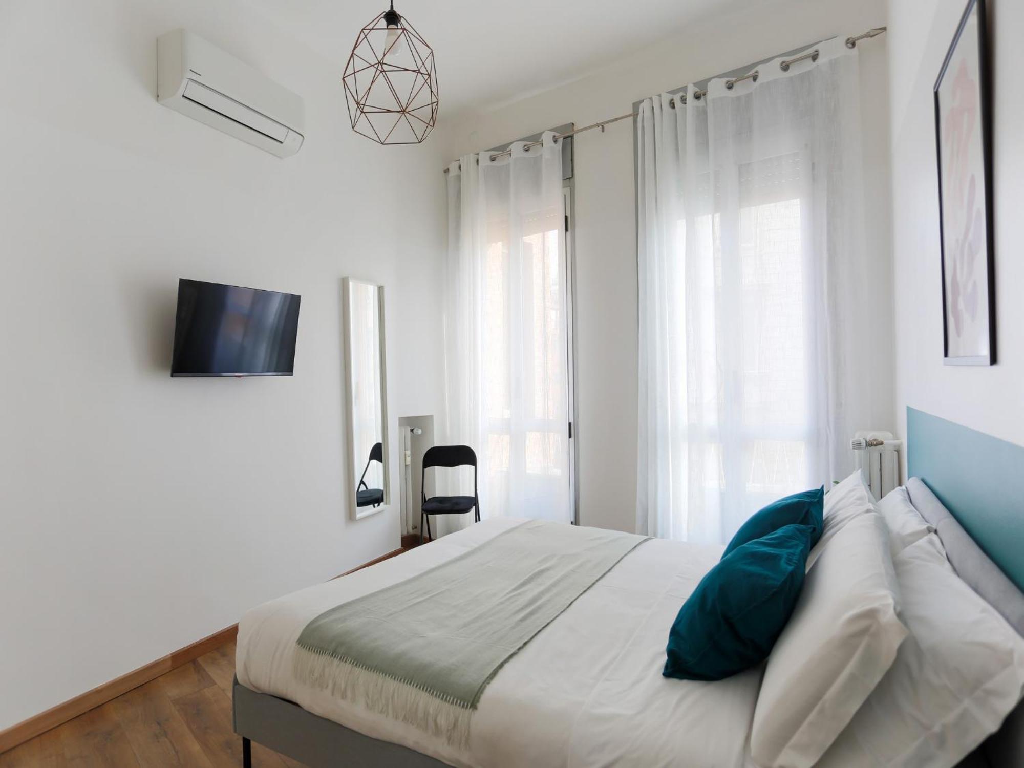 The Best Rent - Cozy Two-Bedroom Apartment Near Colonne S Lorenzo Милан Экстерьер фото